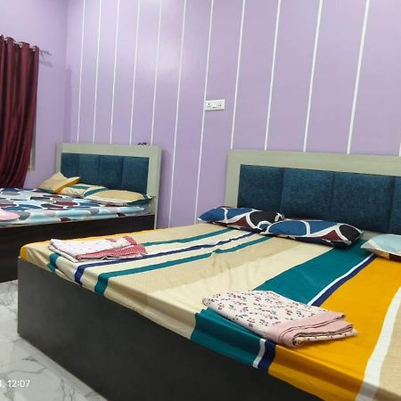 Shree Ayodhya Dham Guest House 300 Meter From Sri Ram Temple Free Pick Up , Drop , Breakfast & Wifi 외부 사진