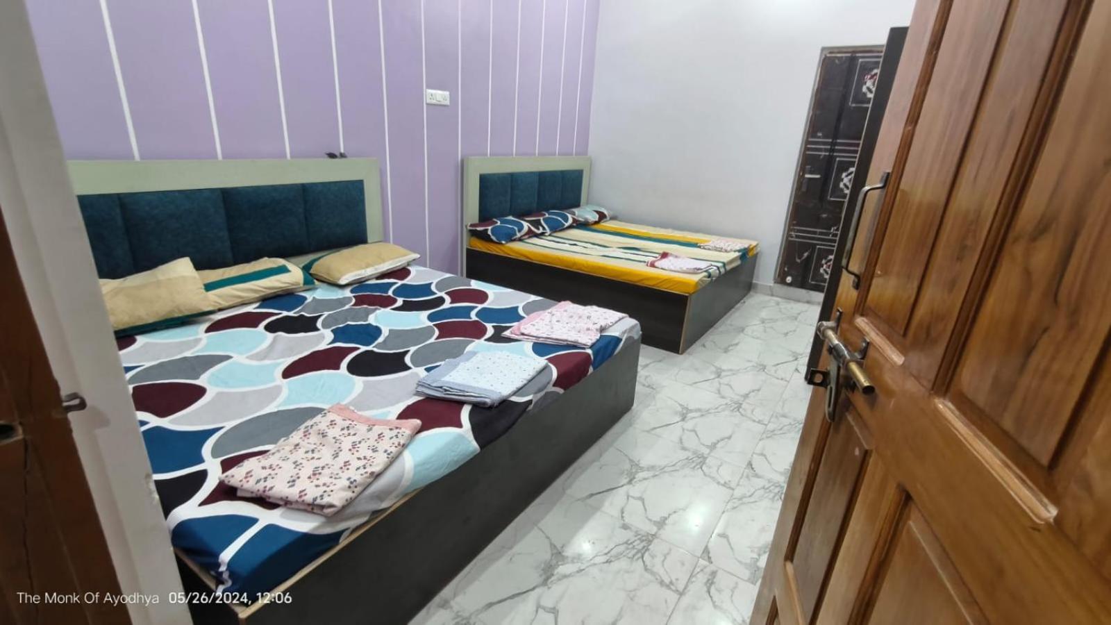 Shree Ayodhya Dham Guest House 300 Meter From Sri Ram Temple Free Pick Up , Drop , Breakfast & Wifi 외부 사진