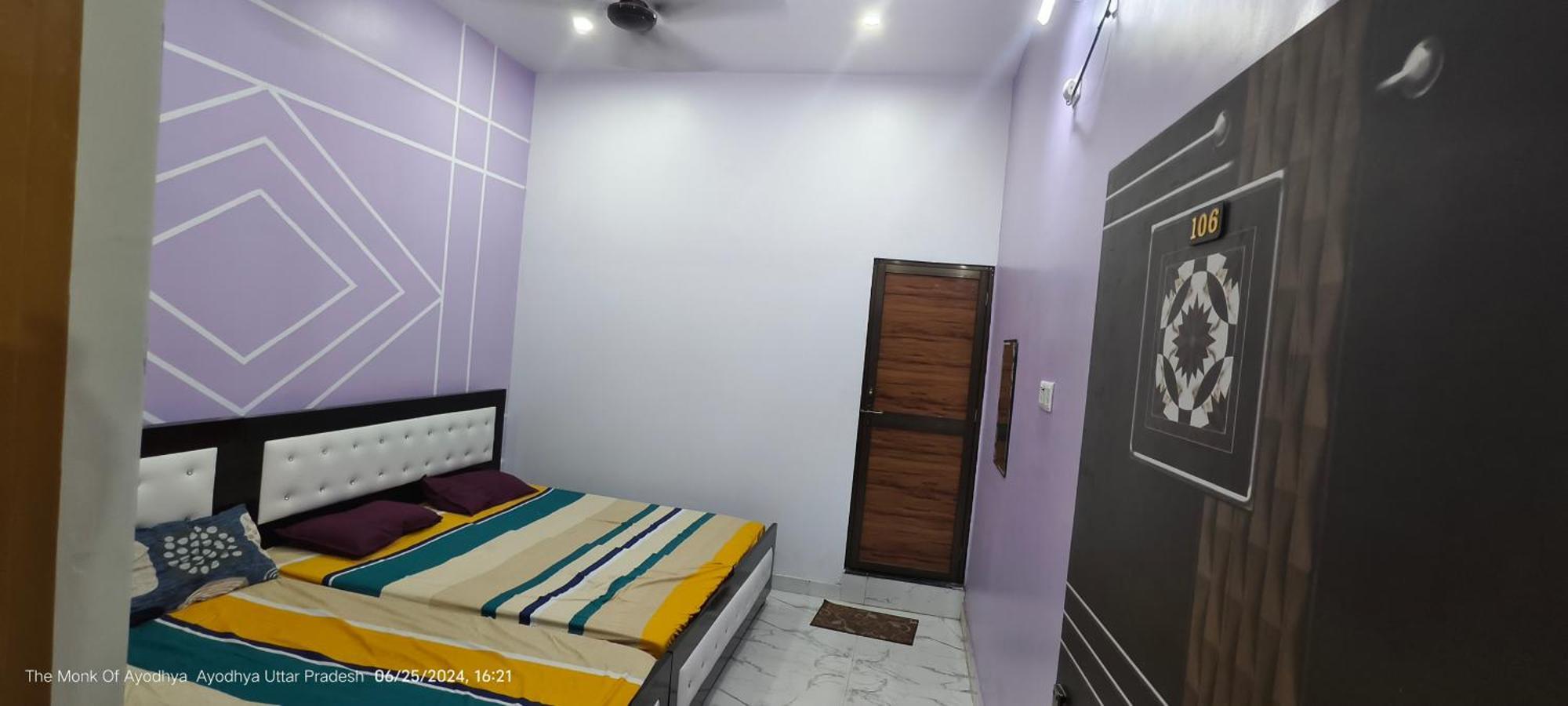Shree Ayodhya Dham Guest House 300 Meter From Sri Ram Temple Free Pick Up , Drop , Breakfast & Wifi 외부 사진